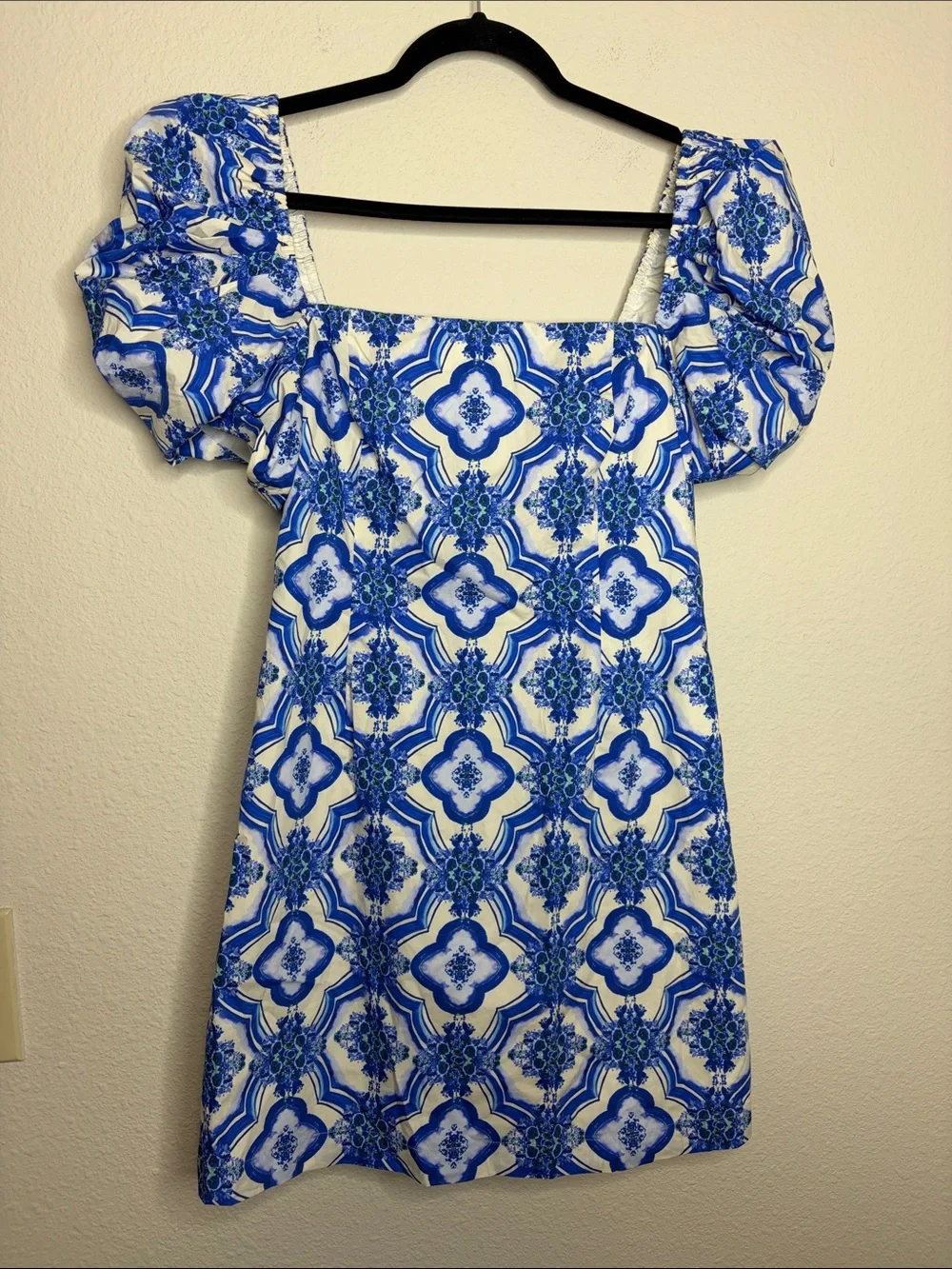 Cara Cara | Women’s Puff Sleeve Kelly Blue Mosaic Poplin Size Medium